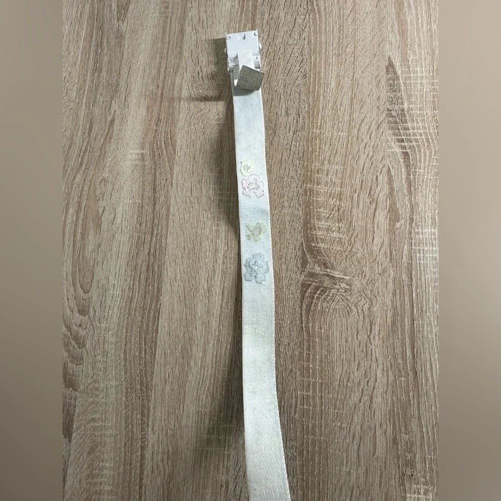 Armani Exchange Women M White Canvas Multicolor Belt